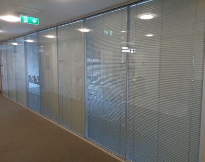 Reception counters 28a