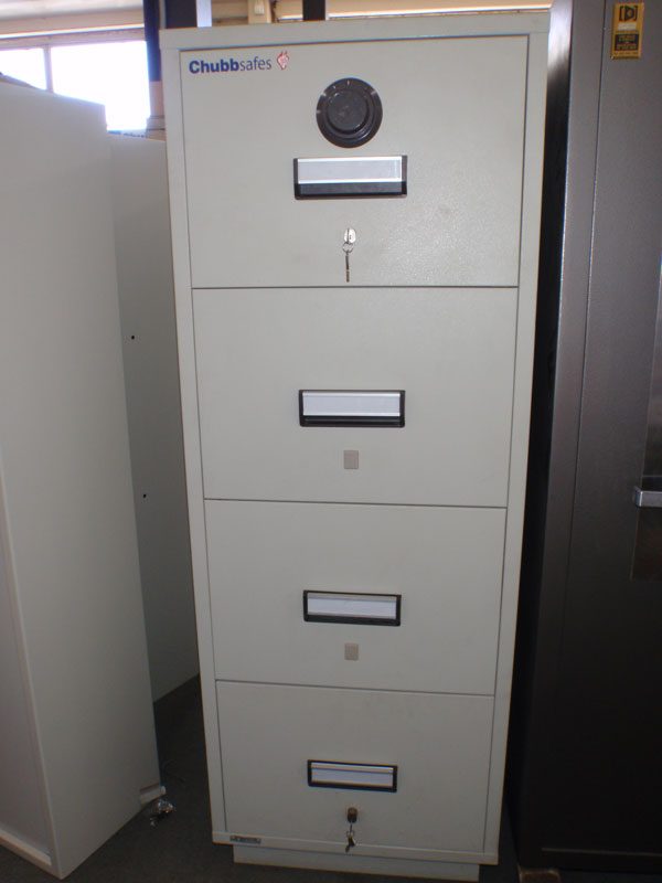 Metalworx safe 04