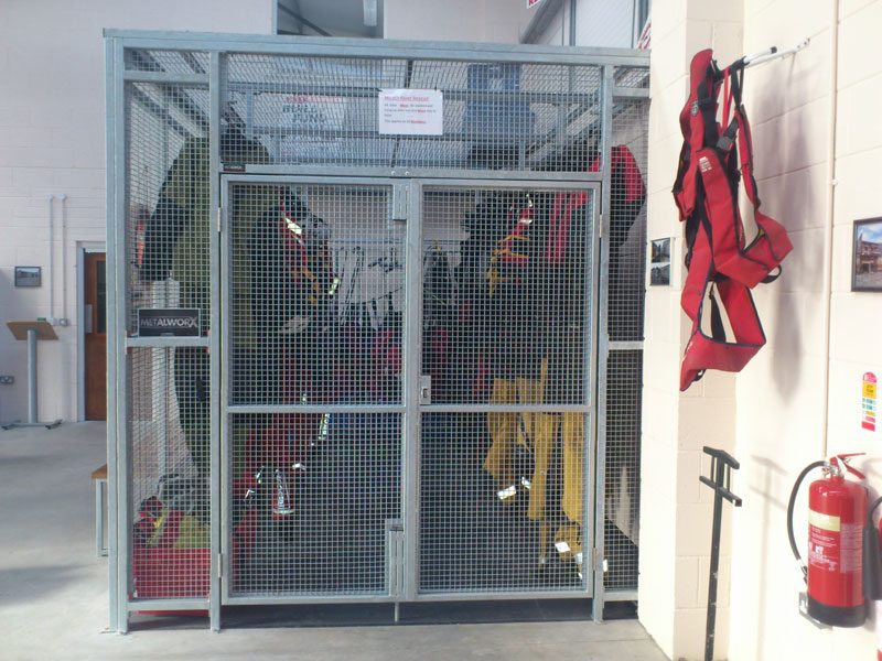 Metalworx secure cage unit 05
