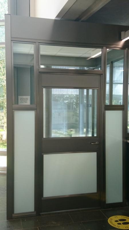Secure meeting lobby 67